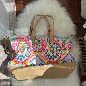 Stella & Dot Get Away Tote - Expandable Travel Tote